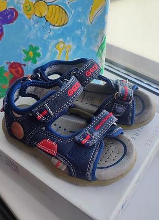 Босоніжки geox