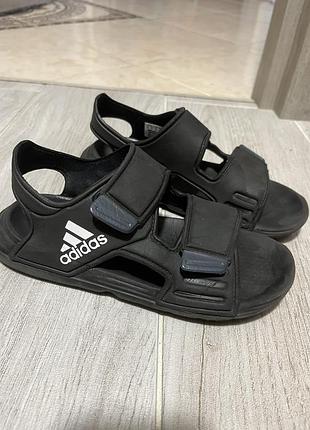 Босоніжки дитячі adidas