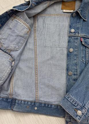Джинсова куртка levis 2