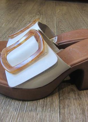 Шлёпанцы. сабо.