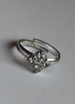 Кольцо тонкое помолвочное бижутерия винтаж