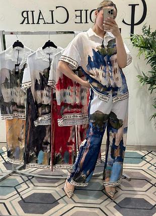 Итальянский костюм в наличии красный и масло