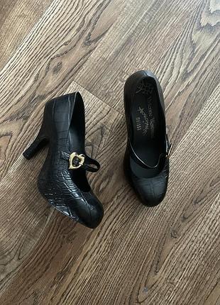 Високі чорні туфлі vivienne westwood mellisa