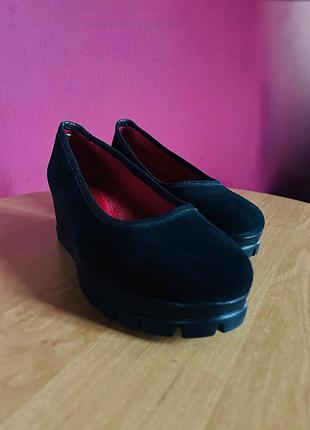 Туфлі черевики балетки тракторна платформа танкетка  підйом замшеві