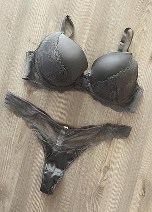 Мереживний бюст та трусики комплект primark