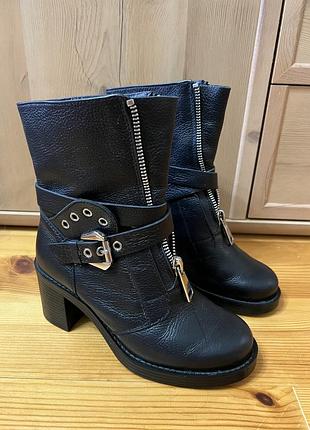 Шкіряні жіночі ботинки