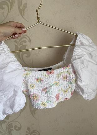 Квітковий топ zara з ліхтариками