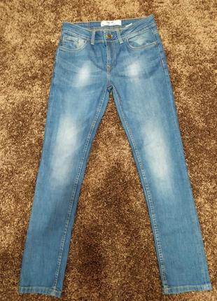 Джинсы прямые