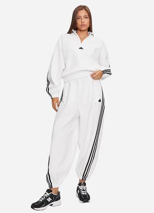 Спортивный костюм adidas