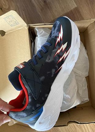 Кроссовки skechers новые