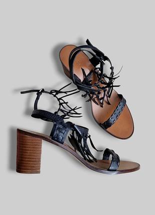 Черные кожаные босоножки с бахромой massimo dutti женские босоножки на средних каблуках бохо