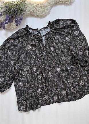 Легка блуза з віскози / штапелю батал