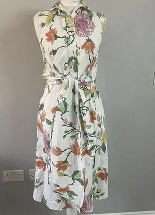 Летние платье с белого хлопка с цветочным принтом , с открытой спиной