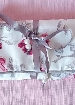 Дорожная шкатулка для украшений от laura ashley.