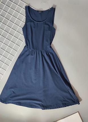 Темно-синее трикотажное женское платье