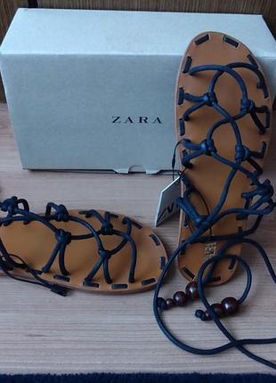 Новые босоножки на шнурках zara
