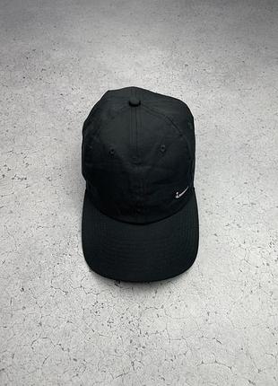 Чоловічі кепка nike utility metal svoosh оne size оригінал ідеал