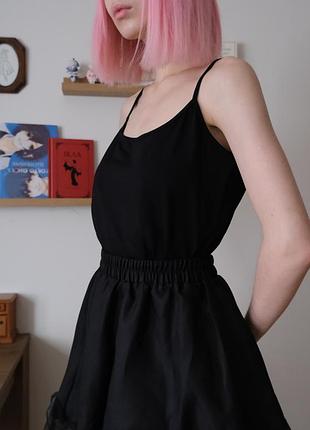 Гладкий топ майка с бретелями от comma