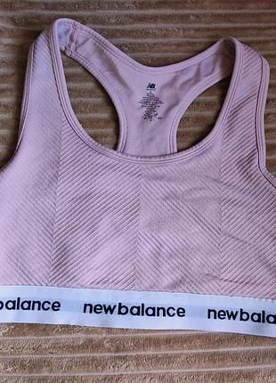 Спортивний топ new balance