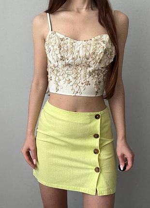 Красивый топ в цветы, стильный топ. белый с золотым топ, стильный топ в цветы, белая кофта