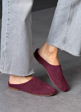 Мюли с перфорацией
цвет: бордовый | марсала, натуральная замша