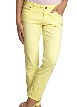 Уцінка! жіночі укорочені штани джинси жовтого кольору розмір 48 gina benotti