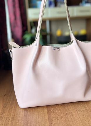 Сумочка на літо, ніжно рожева, шкіряна, зручна