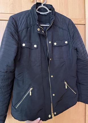 Жіноча куртка  демі сезонна