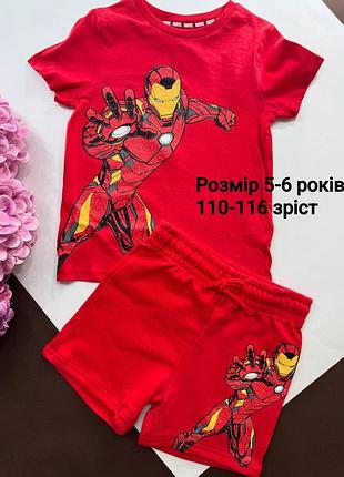 Літній костюм на хлопчика: футболка + шорти marvel