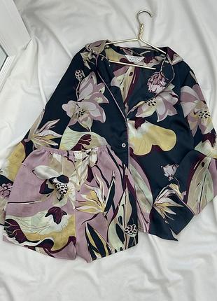 Піжама в квітковий принт