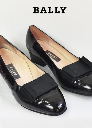 Винтажные кокраные туфли на небольших каблуках bally