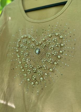 Гарна кофта зі стразами