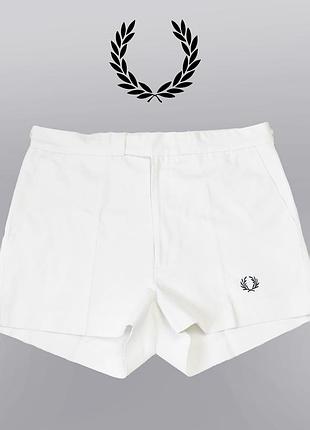 Белые винтажные женские шорты средняя посадка fred perry