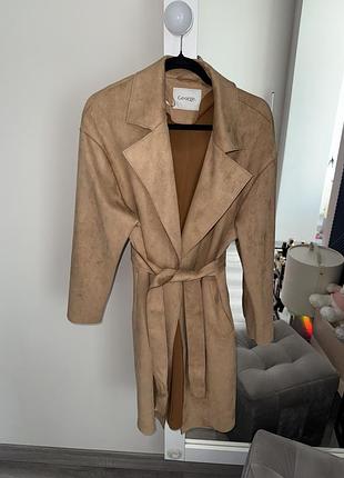 Замшевий плащ