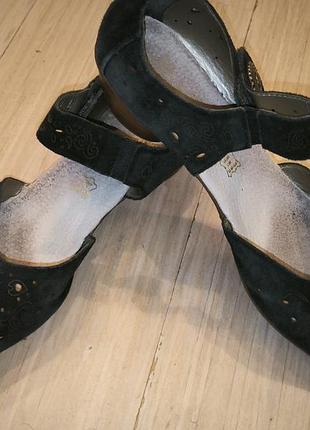 Закрытые босоножки rieker