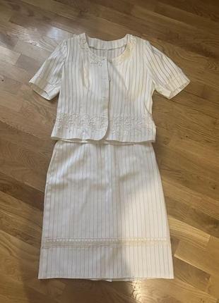 Костюм жіночий вихідний