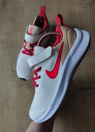 Фирменные детские кроссовки nike, оригинал, р.34. модель 2022 года