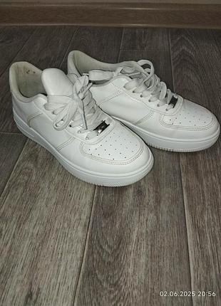 Кроссовки женские кожаные