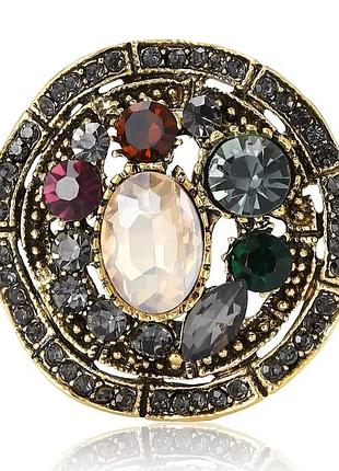 Брошь в стиле барокко