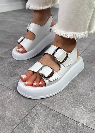 Босоніжки жіночі