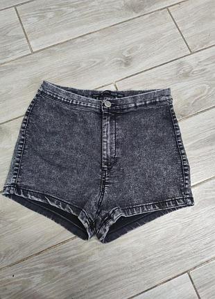 Шорты с высокой посадкой bershka