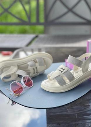 Босоніжки для дівчинки 2