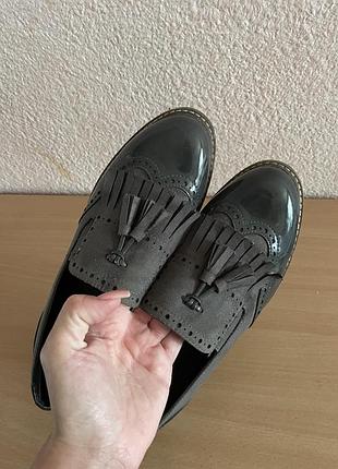 Лофери взуття туфлі лаковані замш класика