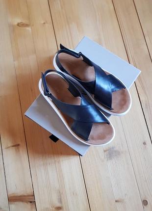 Босоножки clarks