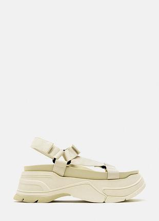 Босоніжки zara 37 розмір