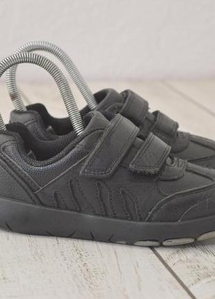 Clarks дитячі шкіряні кросівки чорного кольору на липучці оригінал 28 29 розмір