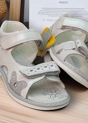 Белые кожаные босоножки сандалии для девочки ортопед