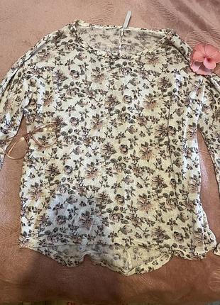 Кофта в квіточку