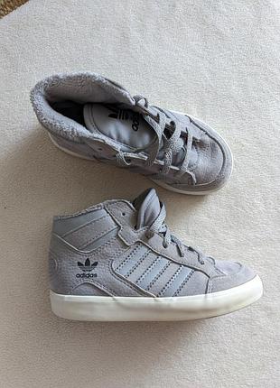 Кросівки adidas 25 розмір 14.5 см