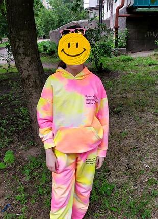 Костюм на дівчинку